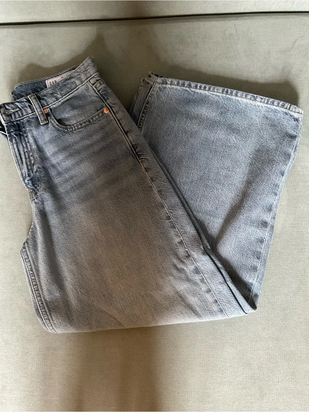 GAP Women's Wide-Leg Jeans in Washed Light Blue-Gray